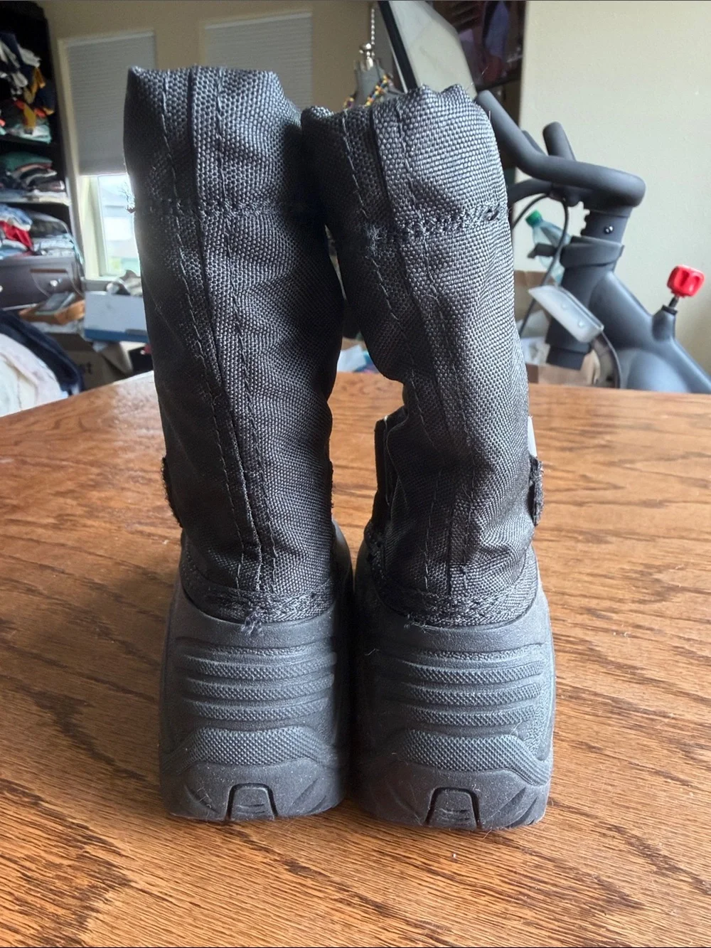 Kamik Black Kids Insulated Snow Boots with Strap and Toggle NWOT